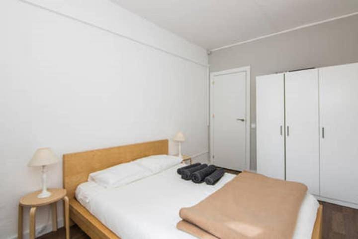 Double Private Near Sagarada Familia Gasthof *